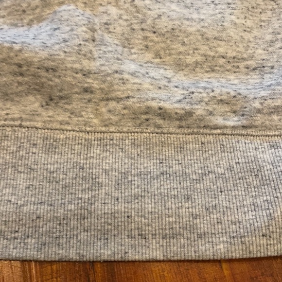 Comfy grey sweatshirt with pocket - Picture 3 of 4